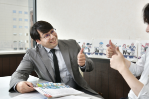 新潟市のジェイムズ英会話新潟校の男性講師